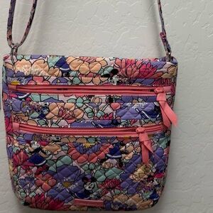 Vera Bradley Minnie Mouse Garden Party Triple Zip Hipster Crossbody Bag. EUC
